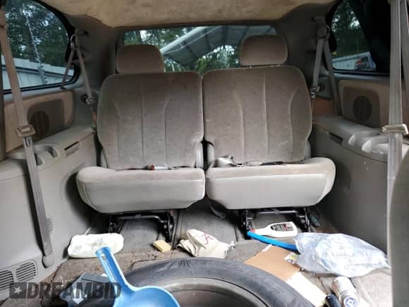 2001 Dodge Caravan ES with VIN 2B4GP54L81R411422, listed as a Copart auction lot 71964204 with 329,372 mi miles and Salvage title. Bid and sale history available at DreamBid. Image 10.