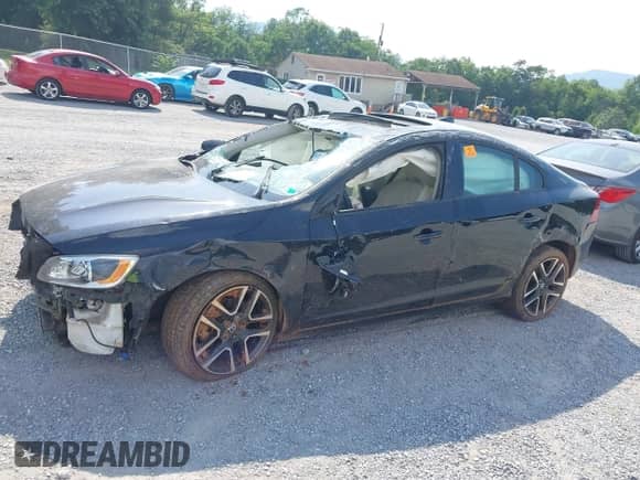 2017 Volvo S60 Dynamic с VIN YV126MFL0H2435319, выставлен на аукционе IAAI как лот 42604929 с пробегом 36 174 миль миль и . История ставок и продаж доступна на DreamBid. Изображение 6.