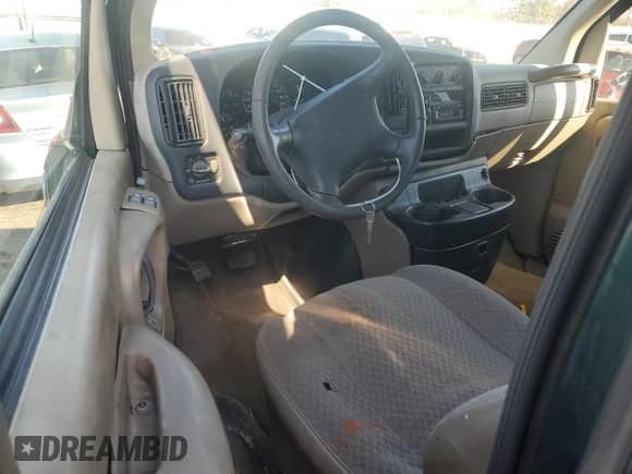 1997 Chevrolet Express with VIN 1GAGG25R1V1086734, listed as a Copart auction lot 46941485 with 197,756 mi miles and Salvage title. Bid and sale history available at DreamBid. Image 8.