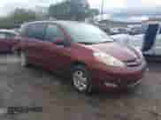 2006 Toyota Sienna XLE z VIN 5TDZA22C86S473786, wystawiony jako IAAI lot #43542996 z przebiegiem 312 570 mil mil oraz . Historia ofert i sprzedaży dostępna na DreamBid. Obrazek 1.