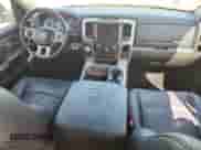 2018 Ram 1500 Laramie z VIN 1C6RR7NT9JS162425, wystawiony jako Copart lot #71929125 z przebiegiem 187 816 mil mil oraz Szkoda całkowita • Salvage title. Historia ofert i sprzedaży dostępna na DreamBid. Obrazek 8.