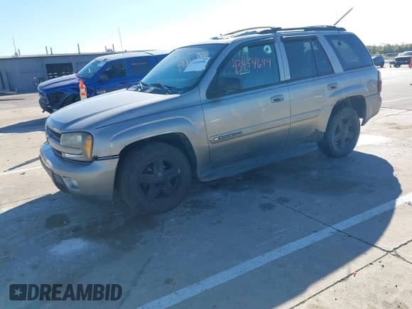 2002 Chevrolet TrailBlazer LT с VIN 1GNDT13S622187173, выставлен на аукционе IAAI как лот 43454684 с пробегом Не указан миль и . История ставок и продаж доступна на DreamBid. Изображение 2.