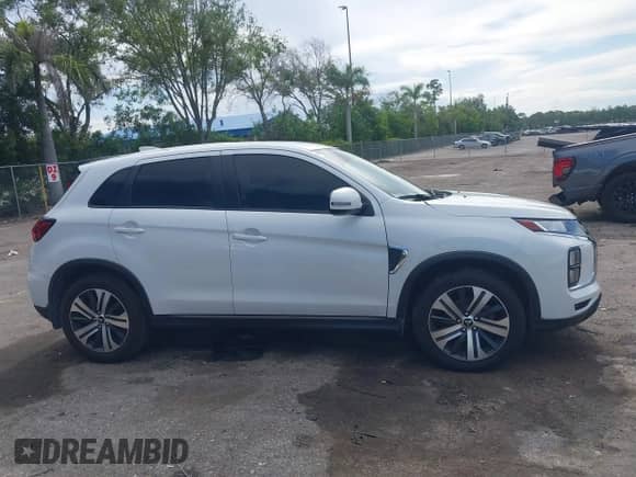 2021 Mitsubishi Outlander ES z VIN JA4ARUAU5MU021213, wystawiony jako IAAI lot #42593745 z przebiegiem 55 944 mil mil oraz . Historia ofert i sprzedaży dostępna na DreamBid. Obrazek 13.