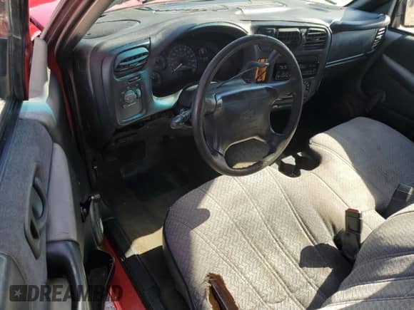1998 Chevrolet S-10 LS с VIN 1GCCS19X9W8175662, выставлен на аукционе Copart как лот 56423955 с пробегом 177 587 миль миль и Чистый • Clean title. История ставок и продаж доступна на DreamBid. Изображение 8.