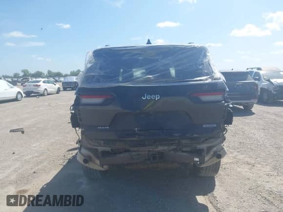 2023 Jeep Grand Cherokee Overland z VIN 1C4RJKDG5P8771928, wystawiony jako IAAI lot #42602996 z przebiegiem 32 691 mil mil oraz . Historia ofert i sprzedaży dostępna na DreamBid. Obrazek 17.