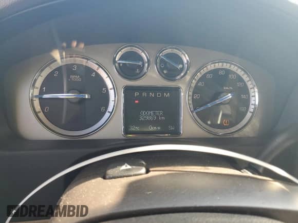 2009 Cadillac Escalade z VIN 1GYFC23299R224364, wystawiony jako Copart lot #59579755 z przebiegiem 329 869 mil mil oraz Szkoda całkowita • Salvage title. Historia ofert i sprzedaży dostępna na DreamBid. Obrazek 9.