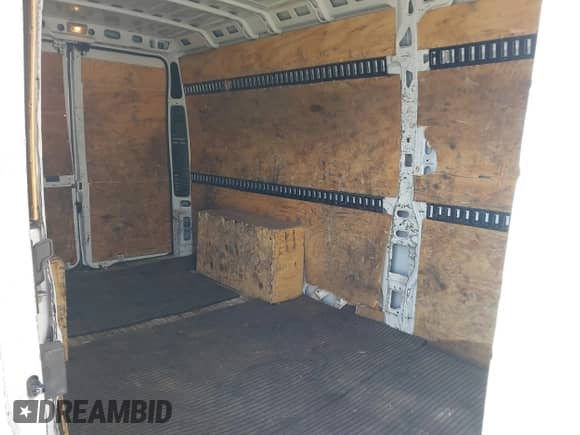 2019 Ram ProMaster Cargo с VIN 3C6URVJG1KE512478, выставлен на аукционе IAAI как лот 41378393 с пробегом 146 669 миль миль и . История ставок и продаж доступна на DreamBid. Изображение 8.