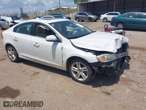 2015 Volvo S60 T5 Drive-E Premier with VIN YV140MFK3F1362760, listed as a IAAI auction lot 42834933 with 158,228 mi miles and . Bid and sale history available at DreamBid. Image 1.
