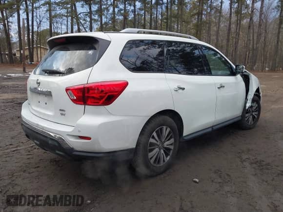 2018 Nissan Pathfinder S с VIN 5N1DR2MM3JC664174, выставлен на аукционе IAAI как лот 41396360 с пробегом 131 589 миль миль и . История ставок и продаж доступна на DreamBid. Изображение 4.