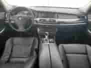 2013 BMW 5 Series 535i Gran Turismo xDrive z VIN WBASP2C54DC339949, wystawiony jako Copart lot #81126915 z przebiegiem 181 308 mil mil oraz Czysty tytuł • Clean title. Historia ofert i sprzedaży dostępna na DreamBid. Obrazek 8.