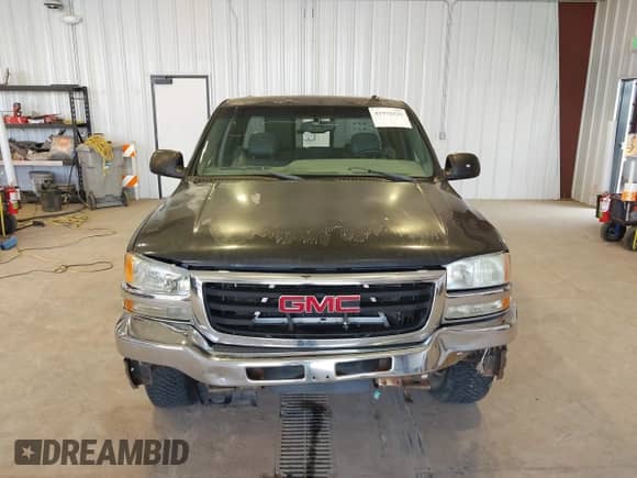 2005 GMC Sierra 1500 SLE with VIN 2GTEK13T351116381, listed as a IAAI auction lot 41970225 with 260,444 mi miles and . Bid and sale history available at DreamBid. Image 12.