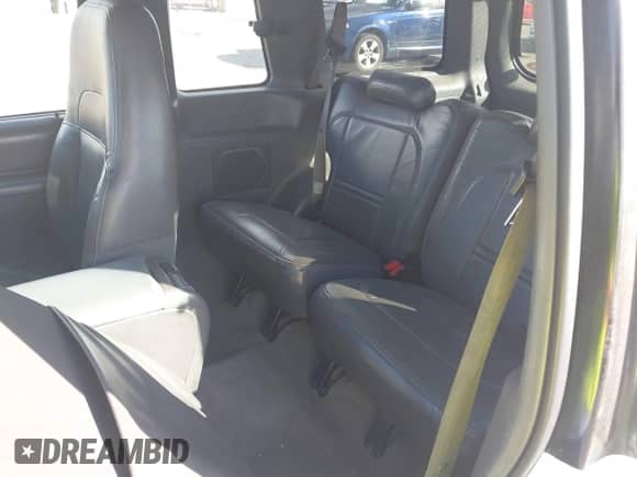 1999 Ford Explorer Sport с VIN 1FMZU24E5XUA60982, выставлен на аукционе IAAI как лот 43517692 с пробегом 140 903 миль миль и . История ставок и продаж доступна на DreamBid. Изображение 8.