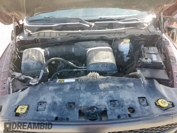 2018 Ram 1500 Tradesman z VIN 1C6RR6FG8JS330468, wystawiony jako Copart lot #66858715 z przebiegiem 114 890 mil mil oraz Szkoda całkowita • Salvage title. Historia ofert i sprzedaży dostępna na DreamBid. Obrazek 11.