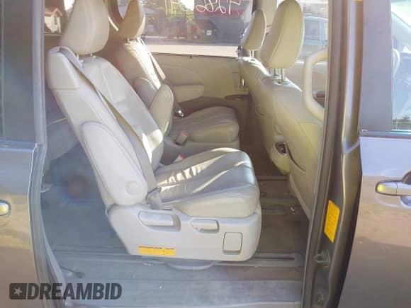 2012 Toyota Sienna XLE with VIN 5TDDK3DC9CS036692, listed as a IAAI auction lot 42861841 with 122,070 mi miles and . Bid and sale history available at DreamBid. Image 8.