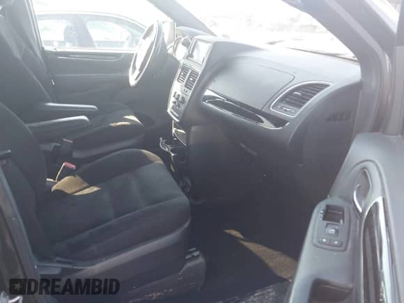 2019 Dodge Grand Caravan SE с VIN 2C4RDGBG1KR805593, выставлен на аукционе IAAI как лот 40390028 с пробегом Не указан миль и . История ставок и продаж доступна на DreamBid. Изображение 5.