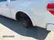 2013 Ford F-150 XL с VIN 1FTFW1ET7DFC97708, выставлен на аукционе IAAI как лот 42807204 с пробегом 124 877 миль миль и . История ставок и продаж доступна на DreamBid. Изображение 20.