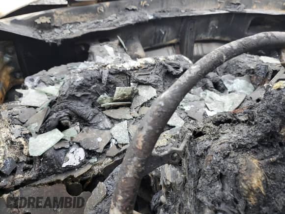 2020 Hyundai Tucson SE z VIN KM8J2CA49LU121040, wystawiony jako Copart lot #63223955 z przebiegiem Nie podano mil oraz Nie do naprawy • Non repairable. Historia ofert i sprzedaży dostępna na DreamBid. Obrazek 9.