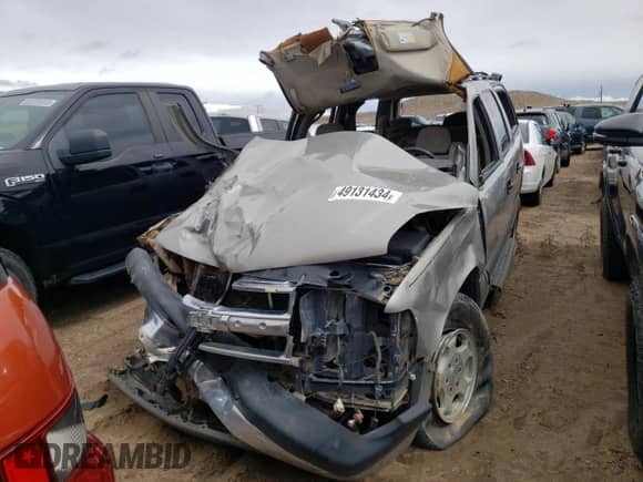 2005 Chevrolet Suburban LS с VIN 3GNFK16Z55G124551, выставлен на аукционе Copart как лот 49131434 с пробегом Не указан миль и Списание • Salvage title. История ставок и продаж доступна на DreamBid. Изображение 5.