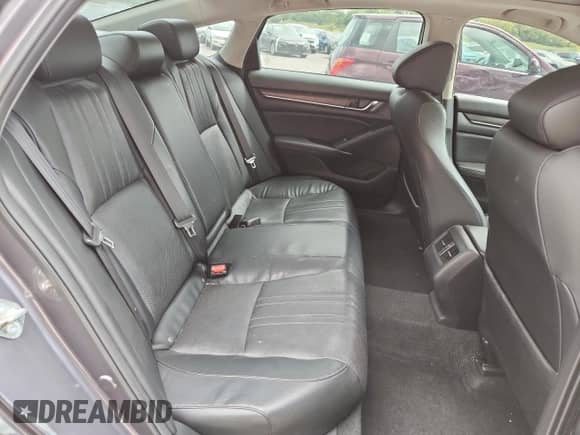 2018 Honda Accord EX-L с VIN 1HGCV2F53JA031155, выставлен на аукционе Copart как лот 69912335 с пробегом 98 503 миль миль и Списание • Salvage title. История ставок и продаж доступна на DreamBid. Изображение 10.