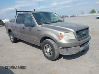 2004 Ford F-150 XLT with VIN 1FTRW12W74KD52290, listed as a IAAI auction lot 42066324 with 252,866 mi miles and . Bid and sale history available at DreamBid. Image 1.