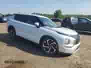 2023 Mitsubishi Outlander SE with VIN JA4T5UA99PZ045019, listed as a Copart auction lot 63467155 with 25,699 mi miles and Non repairable. Bid and sale history available at DreamBid. Image 4.