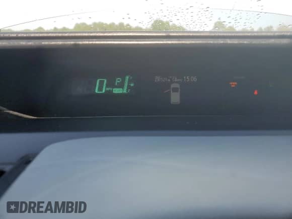 2012 Toyota Prius One с VIN JTDKDTB33C1023048, выставлен на аукционе Copart как лот 70272545 с пробегом 237 521 миль миль и Списание • Salvage title. История ставок и продаж доступна на DreamBid. Изображение 9.