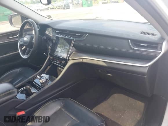 2021 Jeep Grand Cherokee Limited with VIN 1C4RJKBG5M8139218, listed as a IAAI auction lot 42610951 with 111,802 mi miles and . Bid and sale history available at DreamBid. Image 5.