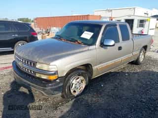 2002 Chevrolet Silverado 1500 LS с VIN 2GCEC19V021167175, выставлен на аукционе IAAI как лот 43290516 с пробегом Не указан миль и . История ставок и продаж доступна на DreamBid. Изображение 2.