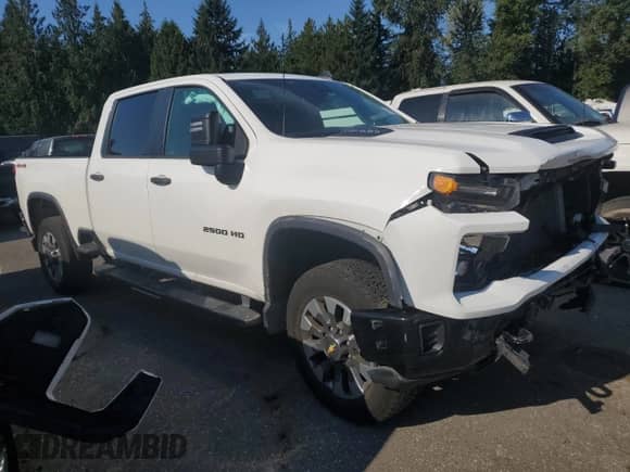 2024 Chevrolet Silverado 2500HD Custom с VIN 2GC4YME73R1116141, выставлен на аукционе Copart как лот 70229535 с пробегом 38 519 миль миль и Списание • Salvage title. История ставок и продаж доступна на DreamBid. Изображение 4.