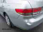 2004 Honda Accord LX с VIN 1HGCM56404A144738, выставлен на аукционе IAAI как лот 42889083 с пробегом 125 448 миль миль и . История ставок и продаж доступна на DreamBid. Изображение 14.