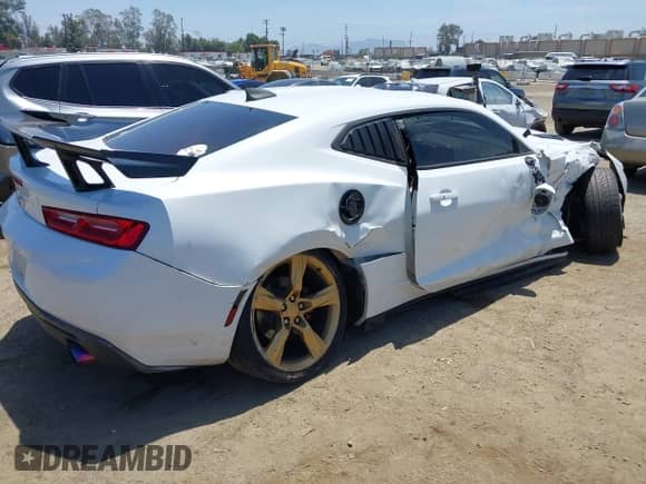 2018 Chevrolet Camaro 1LS с VIN 1G1FA1RX7J0147004, выставлен на аукционе IAAI как лот 42297767 с пробегом 80 432 миль миль и . История ставок и продаж доступна на DreamBid. Изображение 4.