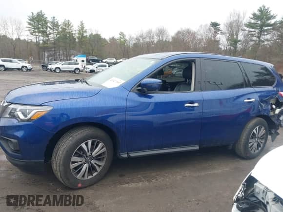 2019 Nissan Pathfinder SV with VIN 5N1DR2MMXKC585246, listed as a IAAI auction lot 42027197 with 124,181 mi miles and . Bid and sale history available at DreamBid. Image 15.