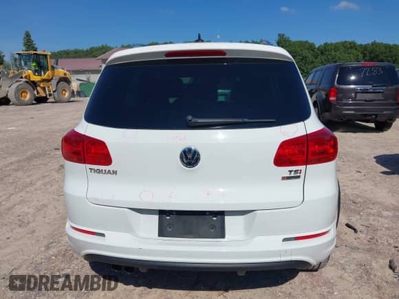 2017 Volkswagen Tiguan Sport с VIN WVGUV7AX2HW509048, выставлен на аукционе IAAI как лот 42781032 с пробегом 91 546 миль миль и . История ставок и продаж доступна на DreamBid. Изображение 16.
