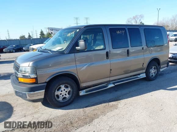 2004 Chevrolet Express Passenger с VIN 1GBFG15T341149179, выставлен на аукционе IAAI как лот 41964604 с пробегом 179 725 миль миль и . История ставок и продаж доступна на DreamBid. Изображение 2.