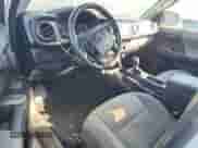 2021 Toyota Tacoma SR с VIN 3TYRX5GN8MT013409, выставлен на аукционе Copart как лот 71920005 с пробегом 34 118 миль миль и Чистый • Clean title. История ставок и продаж доступна на DreamBid. Изображение 8.