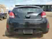 2013 Hyundai Veloster w/Black Int z VIN KMHTC6AD1DU125253, wystawiony jako Copart lot #67401815 z przebiegiem 105 150 mil mil oraz Szkoda całkowita • Salvage title. Historia ofert i sprzedaży dostępna na DreamBid. Obrazek 6.