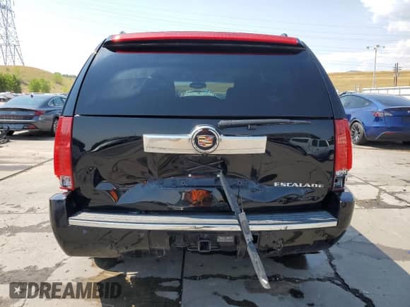 2014 Cadillac Escalade Luxury z VIN 1GYS4BEF0ER228650, wystawiony jako Copart lot #66401995 z przebiegiem 97 586 mil mil oraz Szkoda całkowita • Salvage title. Historia ofert i sprzedaży dostępna na DreamBid. Obrazek 6.