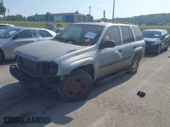2004 Chevrolet TrailBlazer LT with VIN 1GNDS13S142200093, listed as a IAAI auction lot 42575163 with Not provided miles and . Bid and sale history available at DreamBid. Image 2.