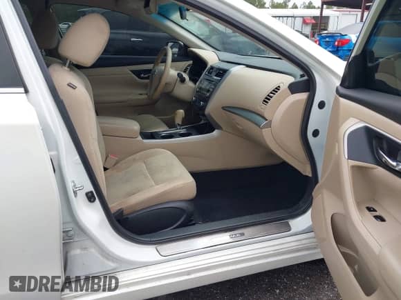 2015 Nissan Altima S z VIN 1N4AL3AP2FC579076, wystawiony jako IAAI lot #43417561 z przebiegiem 162 679 mil mil oraz . Historia ofert i sprzedaży dostępna na DreamBid. Obrazek 5.