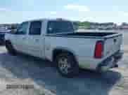 2005 Chevrolet Silverado 1500 LS z VIN 2GCEC13T751219963, wystawiony jako IAAI lot #42260184 z przebiegiem 341 598 mil mil oraz . Historia ofert i sprzedaży dostępna na DreamBid. Obrazek 3.