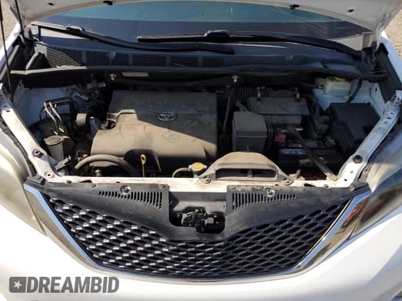 2016 Toyota Sienna SE with VIN 5TDXK3DC6GS741324, listed as a Copart auction lot 68205925 with 177,055 mi miles and Salvage title. Bid and sale history available at DreamBid. Image 12.