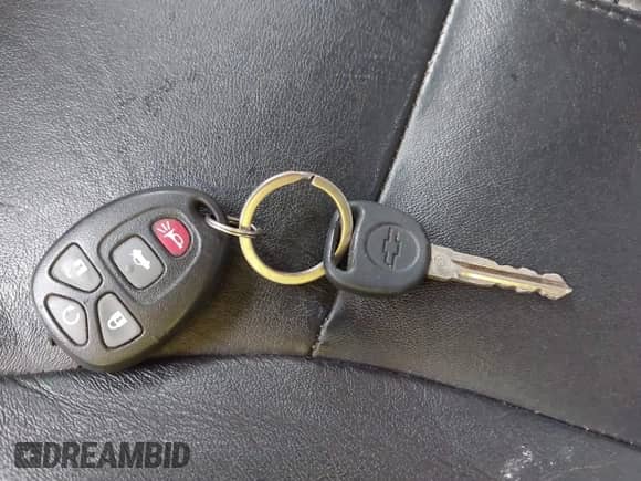 2007 Chevrolet Impala SS z VIN 2G1WD58C879135598, wystawiony jako IAAI lot #42698216 z przebiegiem 92 103 mil mil oraz . Historia ofert i sprzedaży dostępna na DreamBid. Obrazek 11.