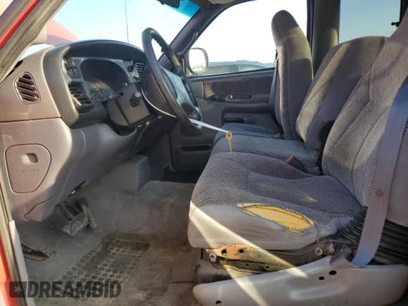 1998 Dodge 1500 with VIN 3B7HC12Y3WG110533, listed as a Copart auction lot 80127335 with 117,668 mi miles and Salvage title. Bid and sale history available at DreamBid. Image 7.