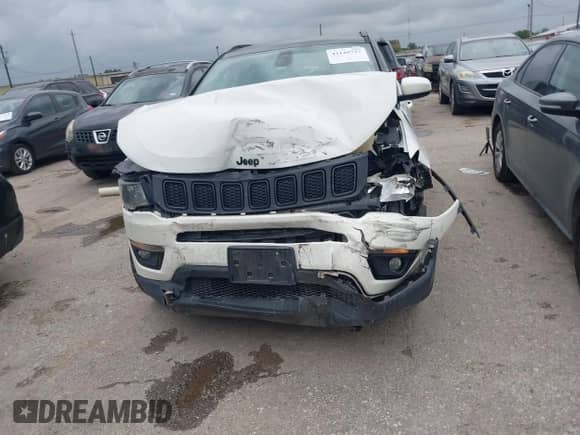 2019 Jeep Compass Altitude z VIN 3C4NJCBB5KT615720, wystawiony jako IAAI lot #42148757 z przebiegiem 205 016 mil mil oraz . Historia ofert i sprzedaży dostępna na DreamBid. Obrazek 12.