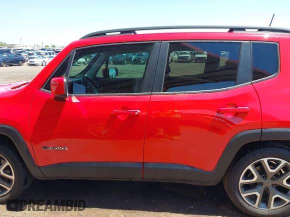 2018 Jeep Renegade Latitude with VIN ZACCJABB3JPG86190, listed as a IAAI auction lot 43011217 with 58,354 mi miles and . Bid and sale history available at DreamBid. Image 14.