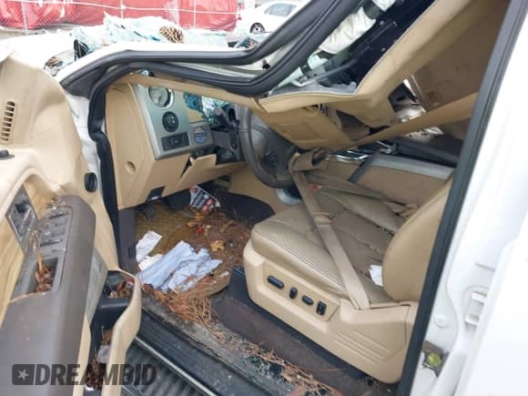 2011 Ford F-150 Lariat с VIN 1FTFW1C6XBFA31321, выставлен на аукционе IAAI как лот 40898357 с пробегом 310 908 миль миль и . История ставок и продаж доступна на DreamBid. Изображение 5.