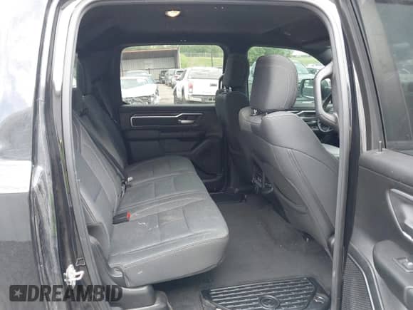 2020 Ram 1500 Lone Star z VIN 1C6SRFFT7LN146820, wystawiony jako IAAI lot #42605548 z przebiegiem 108 268 mil mil oraz . Historia ofert i sprzedaży dostępna na DreamBid. Obrazek 8.