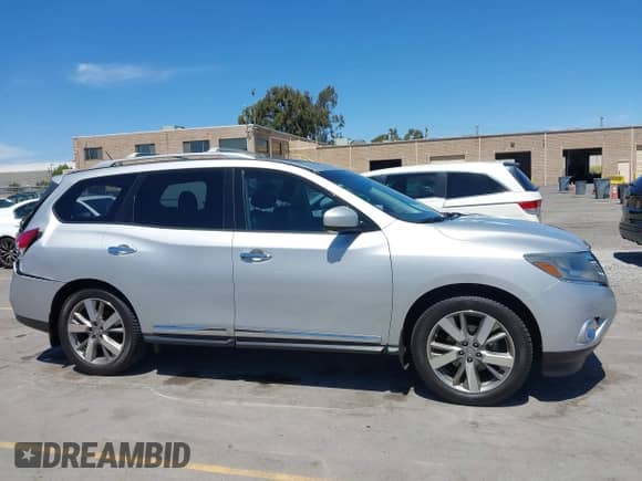 2015 Nissan Pathfinder S с VIN 5N1AR2MN2FC675928, выставлен на аукционе IAAI как лот 42821064 с пробегом 75 321 миль миль и . История ставок и продаж доступна на DreamBid. Изображение 13.