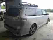 2018 Toyota Sienna SE z VIN 5TDXZ3DC9JS926552, wystawiony jako Copart lot #68366525 z przebiegiem 414 616 mil mil oraz Czysty tytuł • Clean title. Historia ofert i sprzedaży dostępna na DreamBid. Obrazek 3.