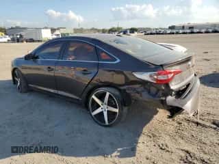 2016 Hyundai Sonata SE с VIN 5NPE24AF9GH308582, выставлен на аукционе Copart как лот 86548645 с пробегом 223 624 миль миль и Списание • Salvage title. История ставок и продаж доступна на DreamBid. Изображение 2.